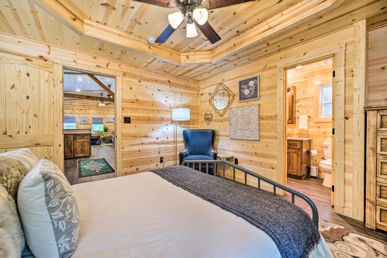 Stylish Cabin By Beavers Bend Hot Tub And Fire Pit Broken Bow Dış mekan fotoğraf