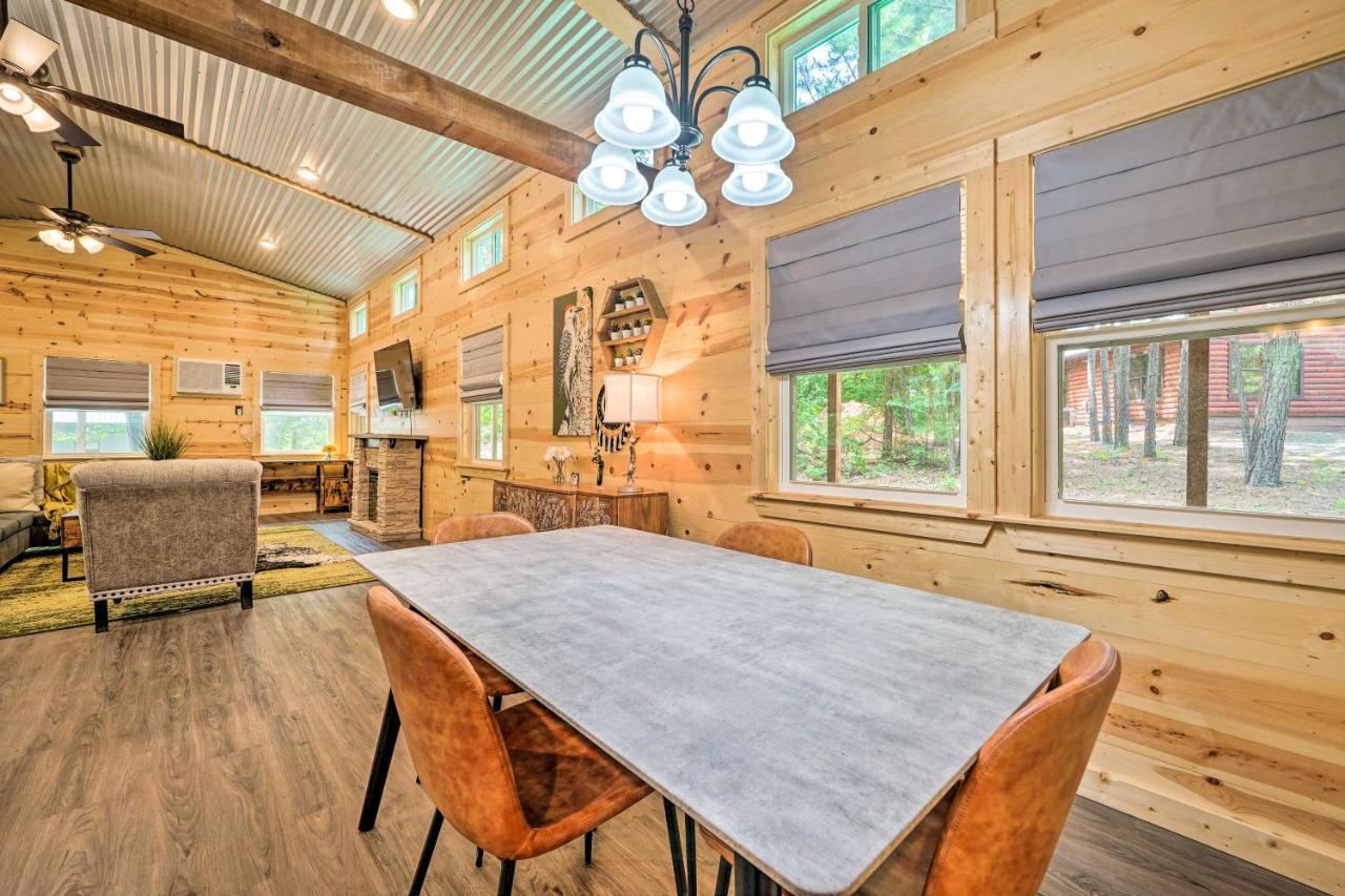 Stylish Cabin By Beavers Bend Hot Tub And Fire Pit Broken Bow Dış mekan fotoğraf