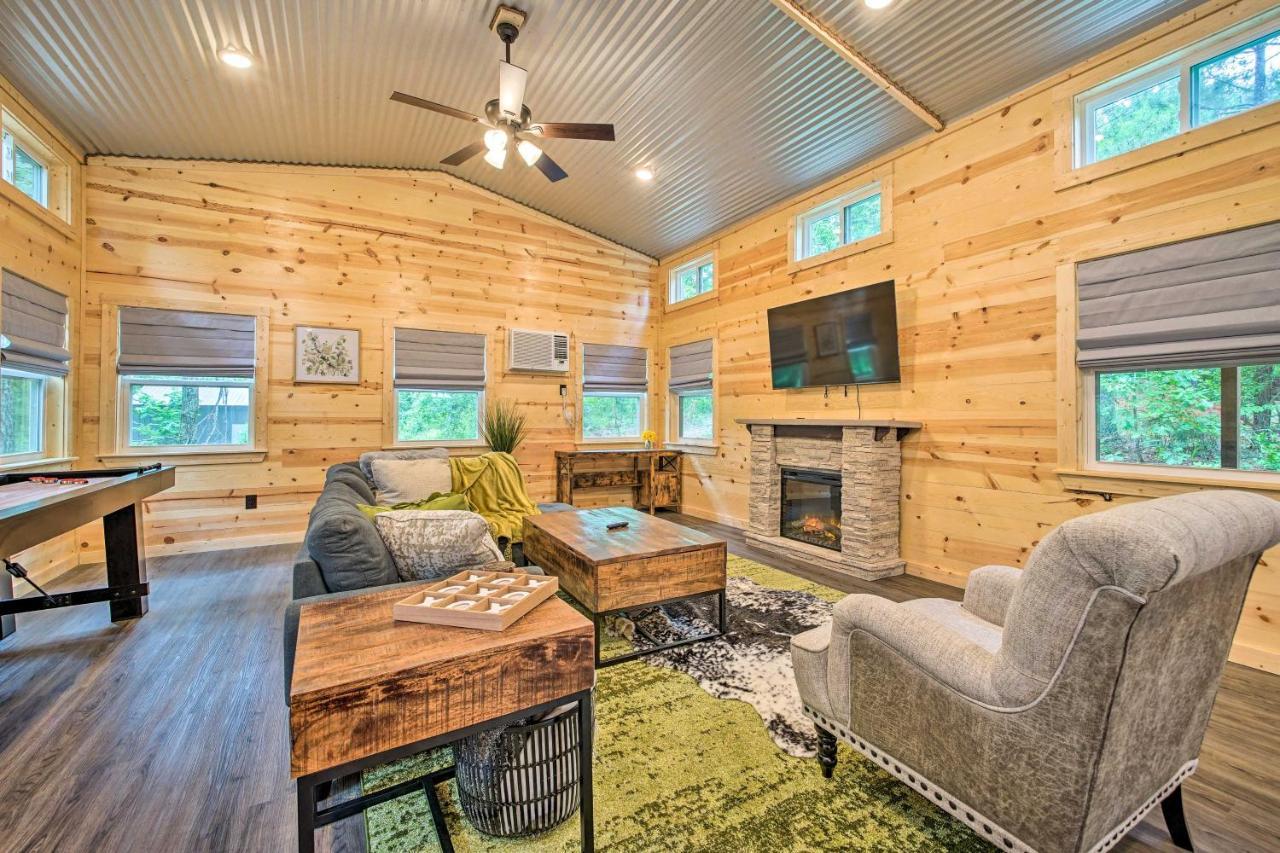 Stylish Cabin By Beavers Bend Hot Tub And Fire Pit Broken Bow Dış mekan fotoğraf